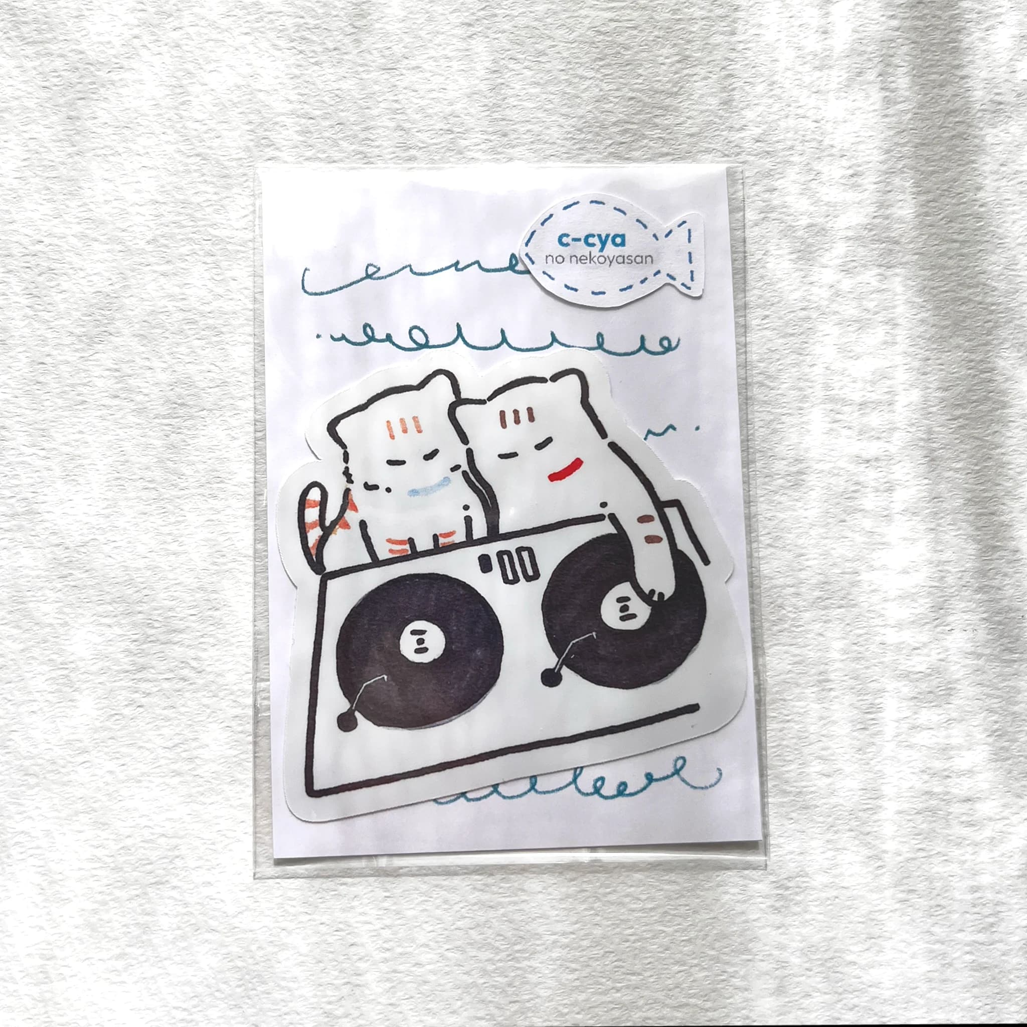 ターンテーブル回すねこ