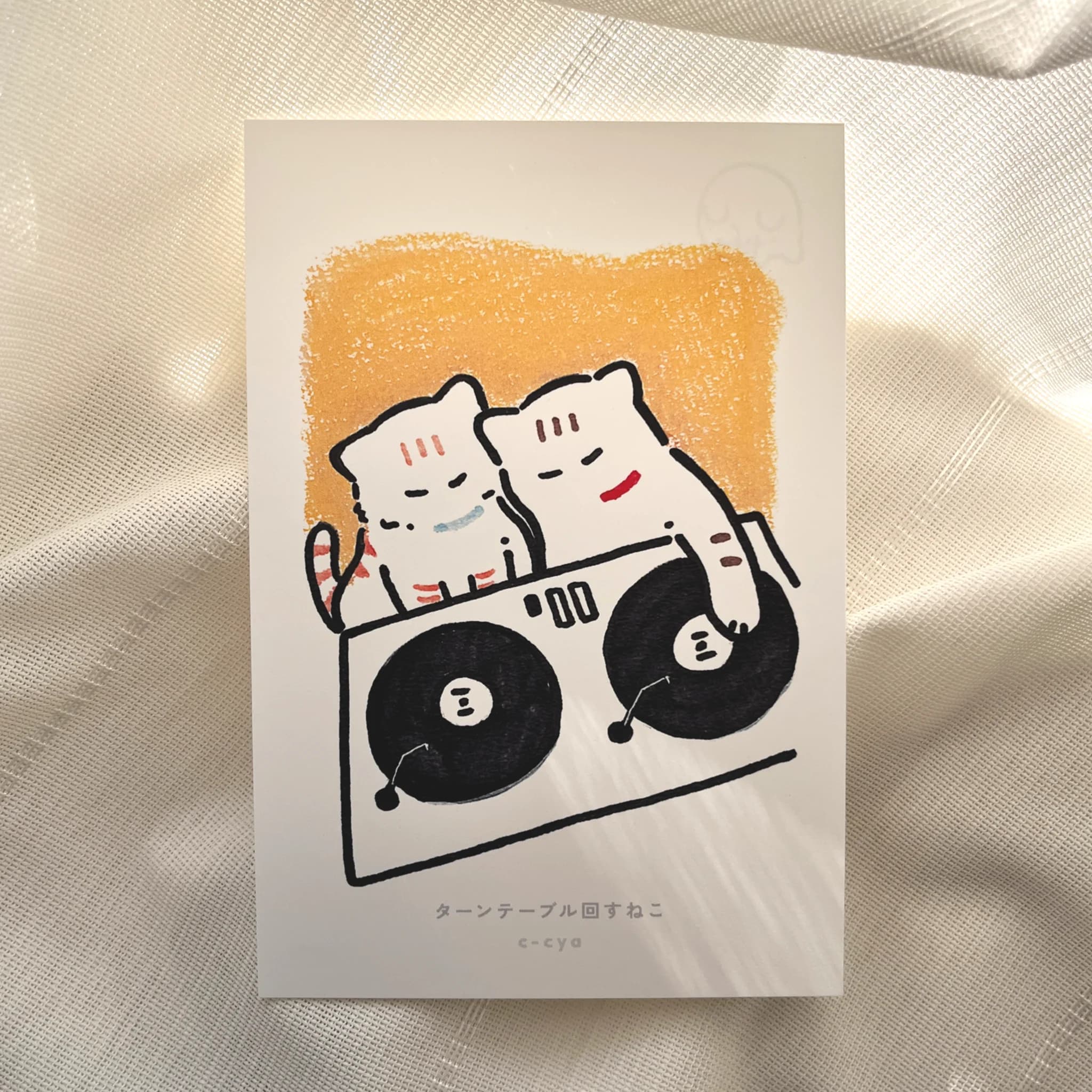 ターンテーブル回すねこ