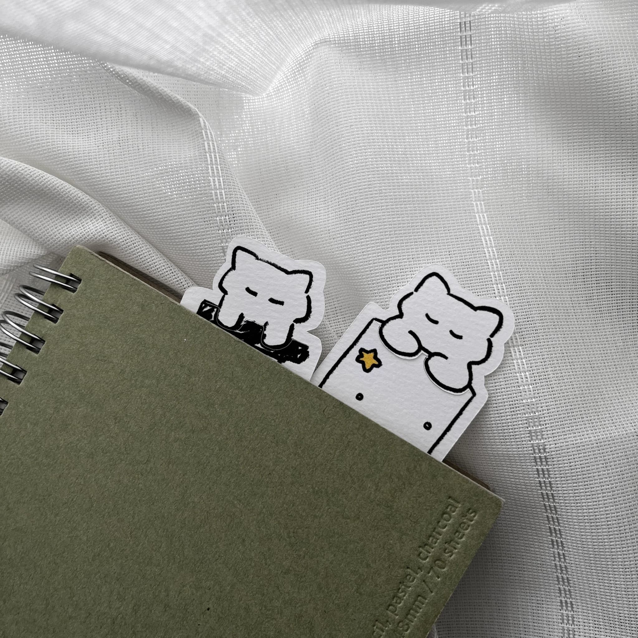 long & short cat 白いしおり - 画像 1